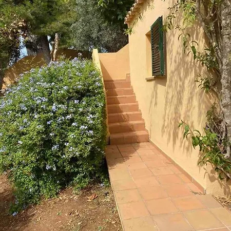 Dom wakacyjny Magnifico Bungalow En Pueblo Menorquin Son Xoriguer